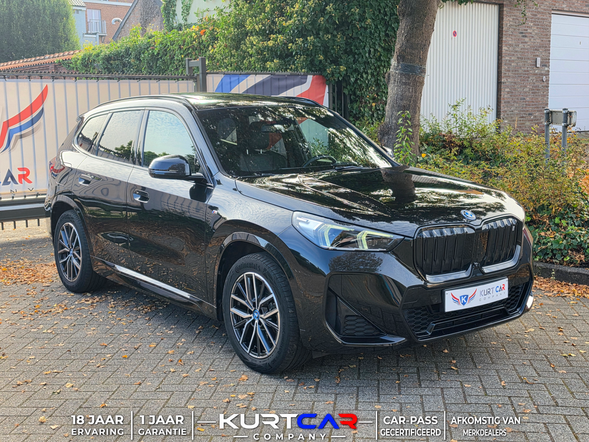 BMW iX1Panoramadak | Harman Kardon | Head-Up Display | 360 Camera | Driving Assistant Pro | Keyless